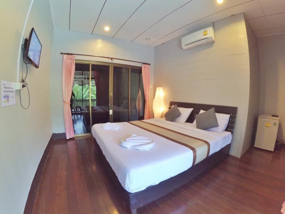 Marina Hut Guest House Koh Lanta Exterior photo
