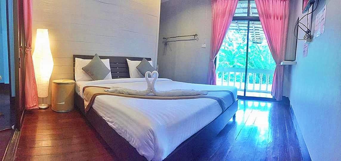 Marina Hut Guest House Koh Lanta Exterior photo