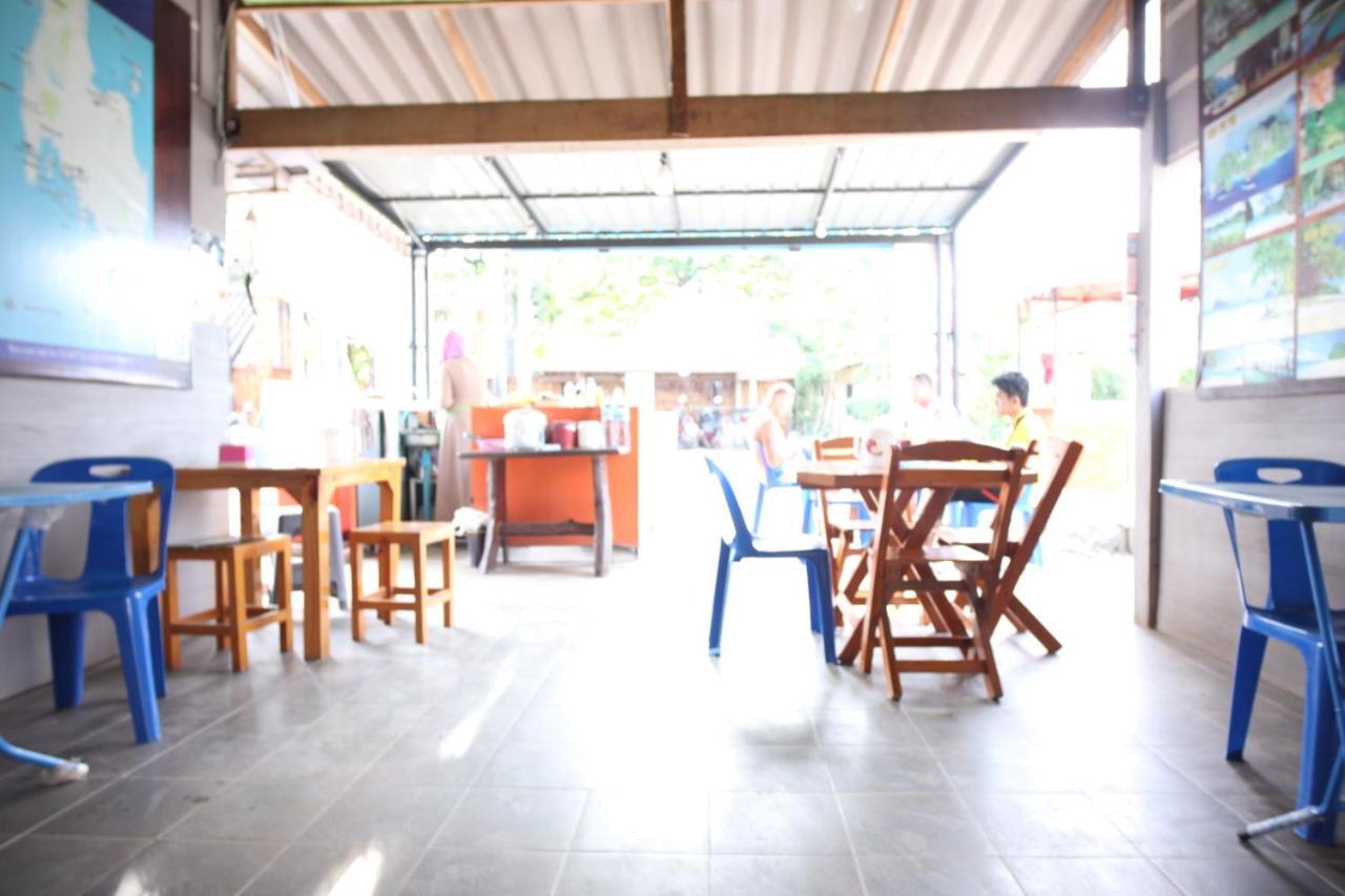 Marina Hut Guest House Koh Lanta Exterior photo